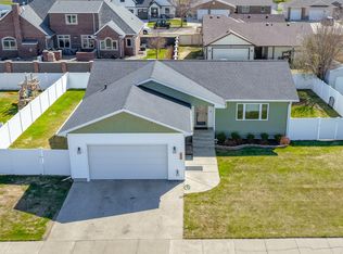 1914 17th Ct W, Williston, ND 58801