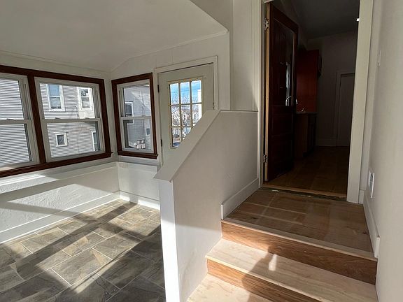 Entry ( Mudroom/ Office)