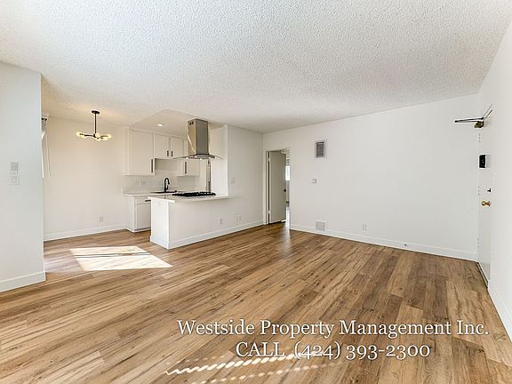 5th image of 4051 McLaughlin Ave #8