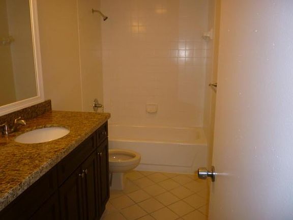 5th image of 733 Mill Valley Pl