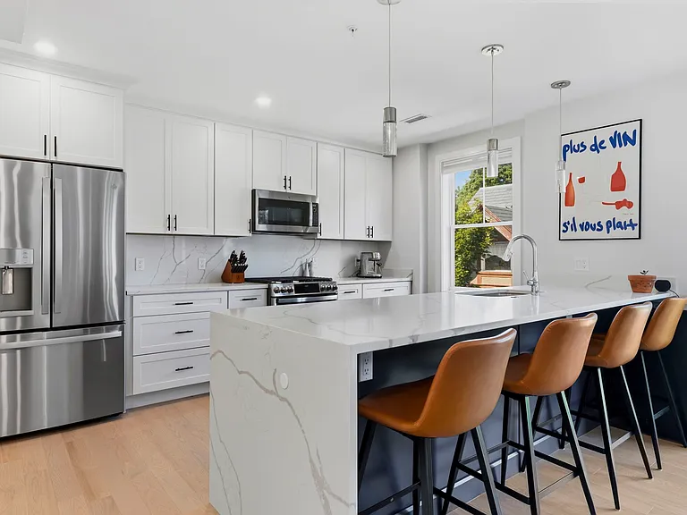 52 W Emerson St #6 — Photo 6