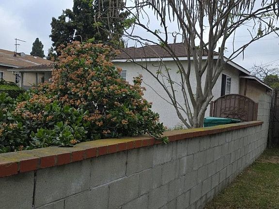 2nd image of 2514 Adriatic Ave