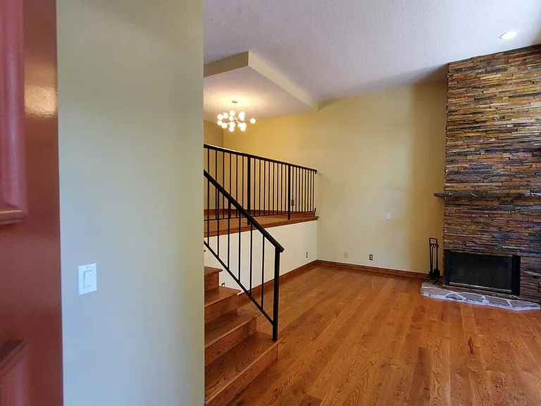 7320 Balboa Blvd #123 — Photo 3