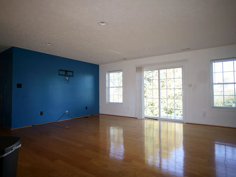 175 Kays Dr — Photo 5