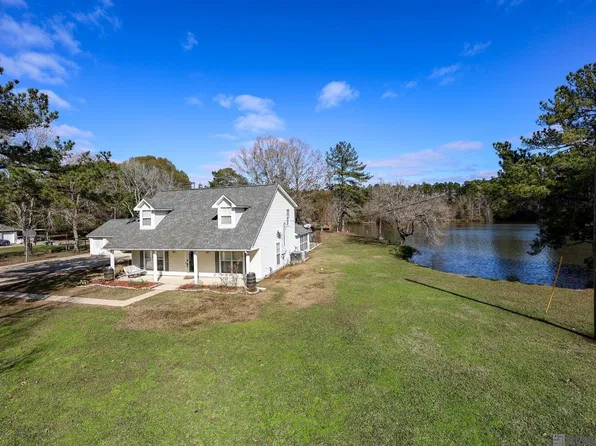 17267 Lavell Rd, Pride, LA 70770