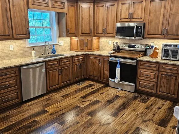 1341 Lyons Rd, Tompkinsville, KY 42167