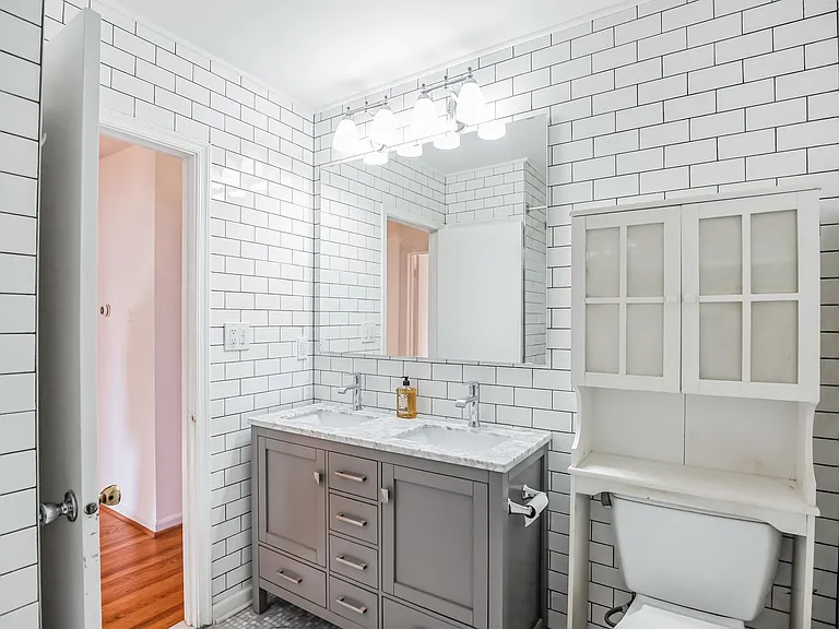 434 W Springfield Ave — Photo 9