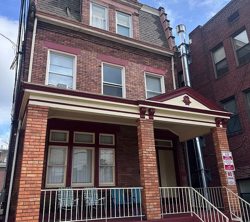259 Atwood St #1