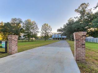 107 Ruelle Du Chene Dr, Madisonville, LA 70447