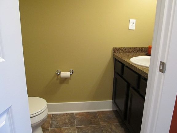 5th image of 28 Solitude Dr