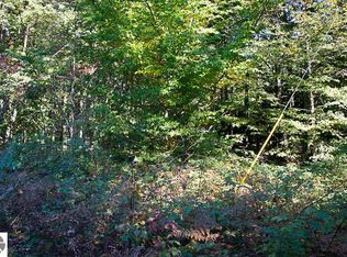 1220 Malibu Ln NE, Kalkaska, MI 49646