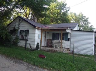 536 1/2 Locust St, Lebanon, MO 65536