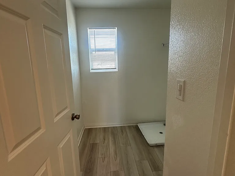 12587 Egan Pl — Photo 11