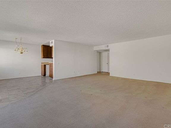 5th image of 5400 Lindley Ave Unit 220