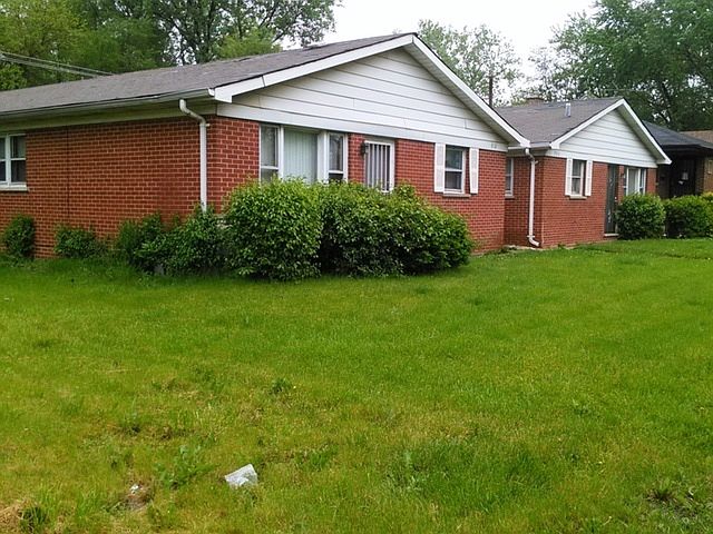 1st image of 906 Sibley Blvd
