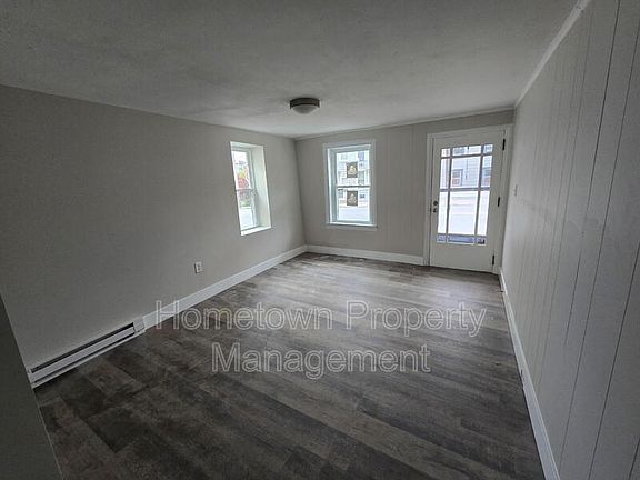 5th image of 428 W Main St