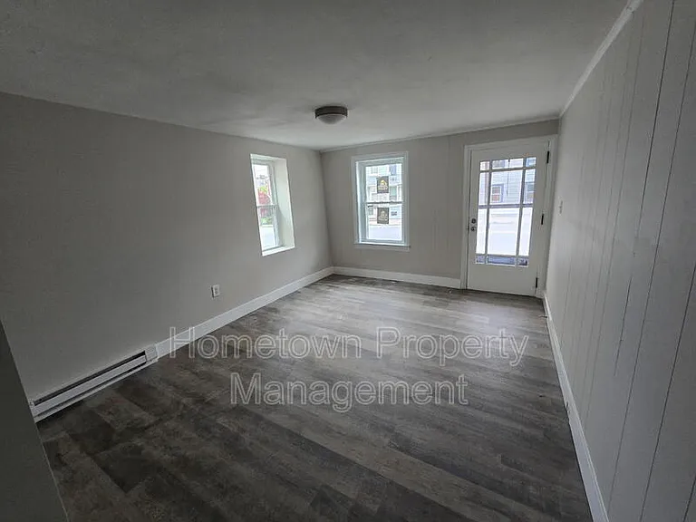 428 W Main St — Photo 5