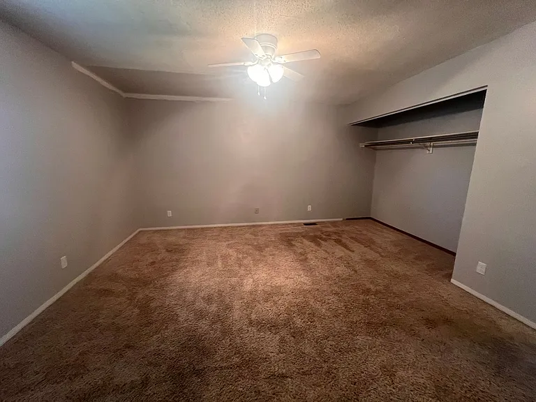229 W Village Lake Dr — Photo 11