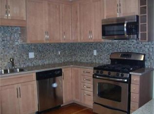 352 Beech St #1, Boston, MA 02131