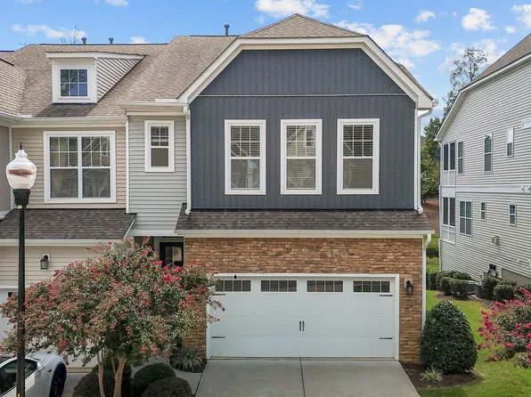 146 Wards Ridge Dr, Cary, NC 27513