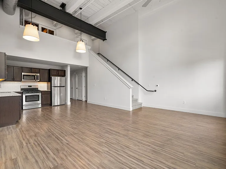150 Oakland St — Photo 63