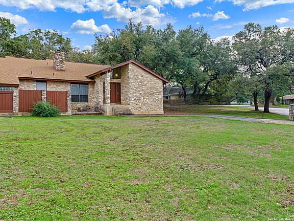 2nd image of 29730 SADDLEBACK CIR