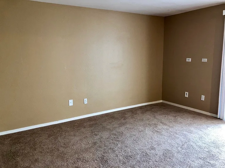 5000 Lake Washington Blvd NE #E105 — Photo 6