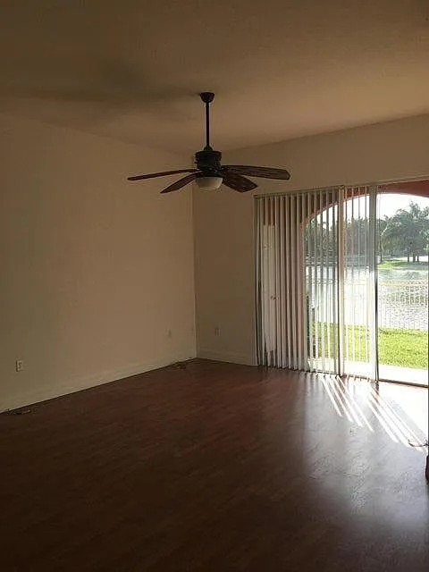 3 bed, 2.0 bath, 1182 sqft, $2,250 — Photo 3