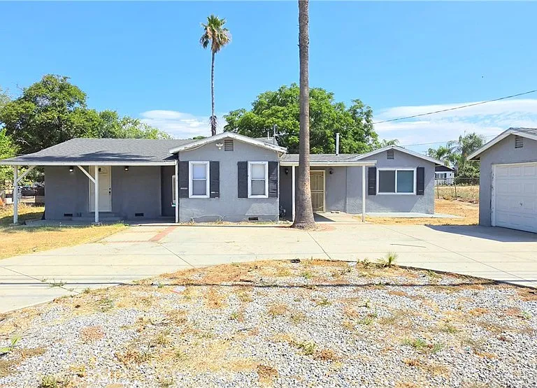 13666 Arrow Blvd — Photo 1