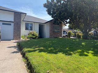 2370 Brighton Cir, Medford, OR 97504