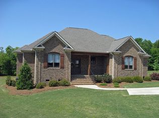 110 Milwee Ct, Williamston, SC 29697