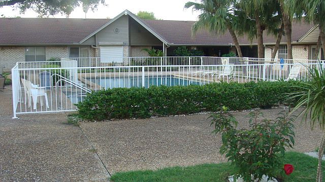 1st image of 1500 Palm Valley Dr APT 6