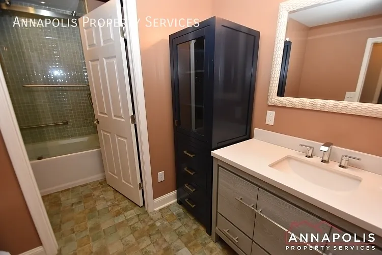 1195A Bayview Vis — Photo 13