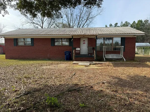 5751 Walden Dr, Kinsey, AL 36303
