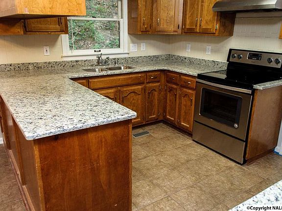 2nd image of 1309 Joshua Dr SE