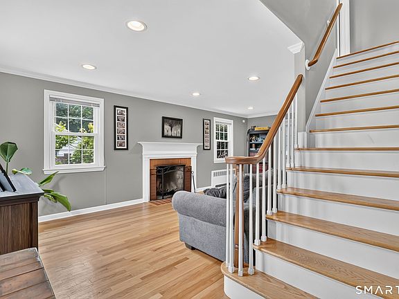 2nd image of 33 Brent Road
