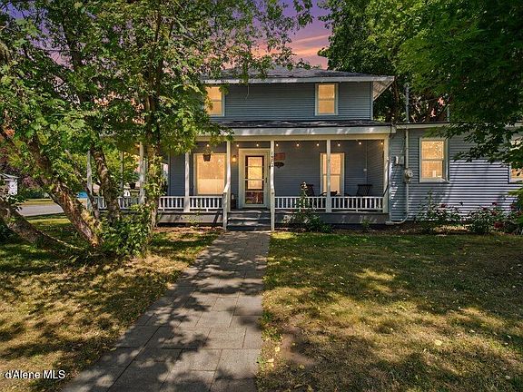 3rd image of 1902 E Lakeside Ave