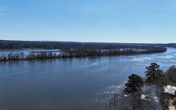 4th image of 560 Jones River Rd