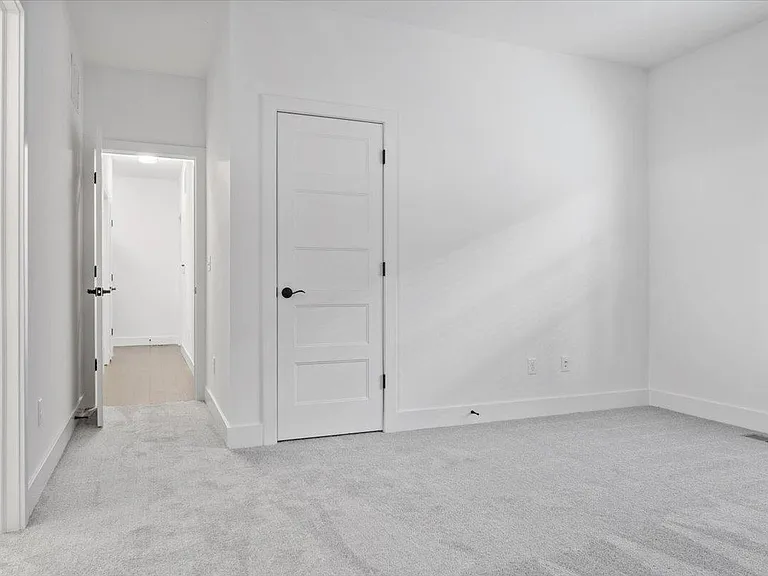 1627 Duncannon Dr — Photo 27