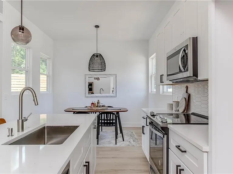 4800 Vinson Dr #B — Photo 31