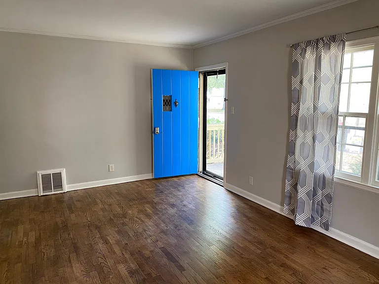 738 SW High Ave — Photo 8