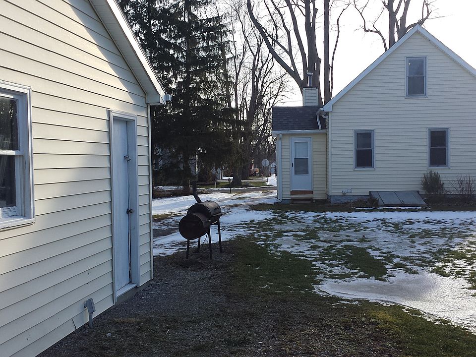 1st image of 70 Elderberry Ln