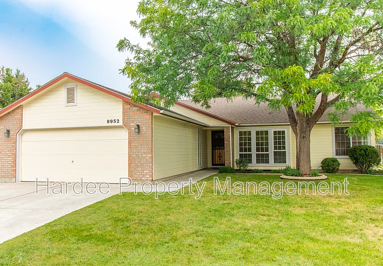 9952 W Pattie Dr — Photo 1