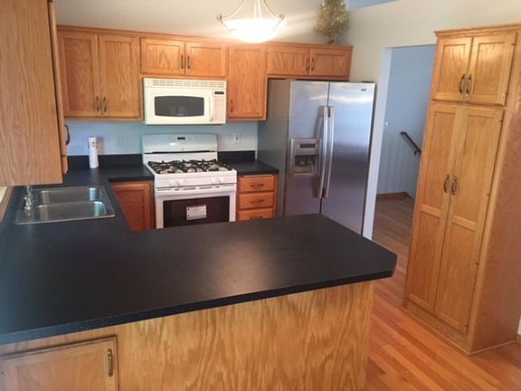 5th image of 9133 Nevada Ct N