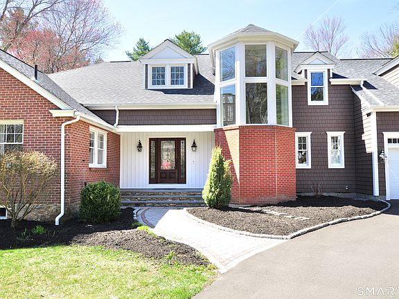 2nd image of 82 Indian Hill Road