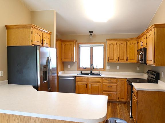 3rd image of 6788 Bootmaker Way