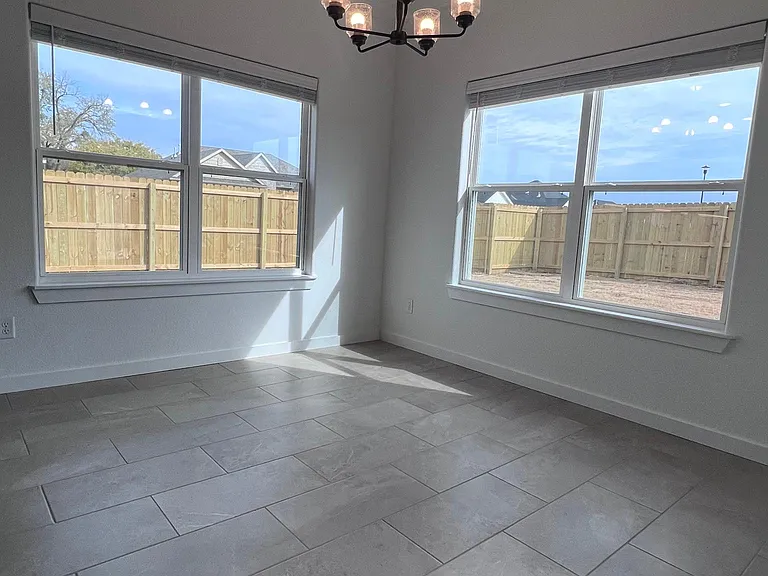 441 Willow Dr — Photo 9