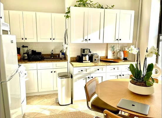 Rented by Oxford Property Group | media 5