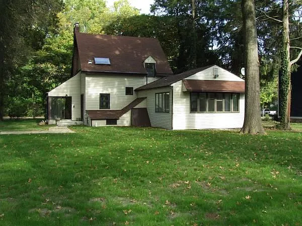 116 Hartford Rd