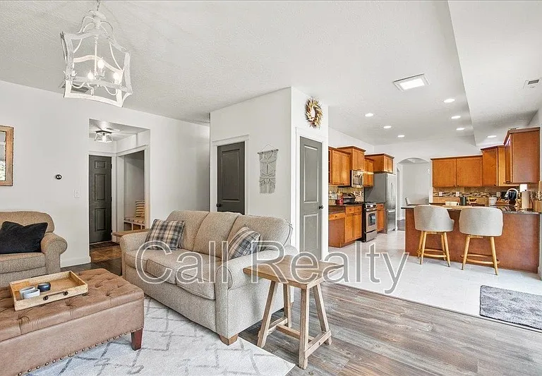 2522 W Juliann Ct — Photo 10